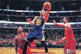 [图]世预赛-奥亚萨瓦尔破门 西班牙2-2土耳其